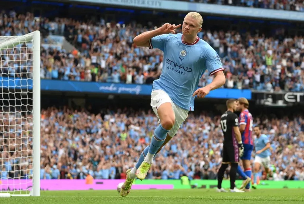 Erling Haaland anotando con el Manchester City. (Foto: Getty).