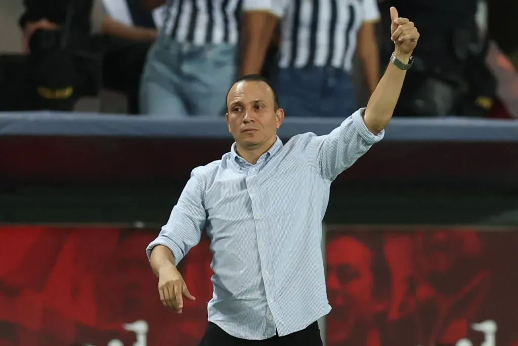 Alejandro Restrepo sería despedido de Alianza Lima. (Foto: IMAGO).