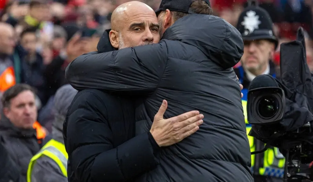 El abrazo final de los Guardiola vs. Klopp por Premier: IMAGO