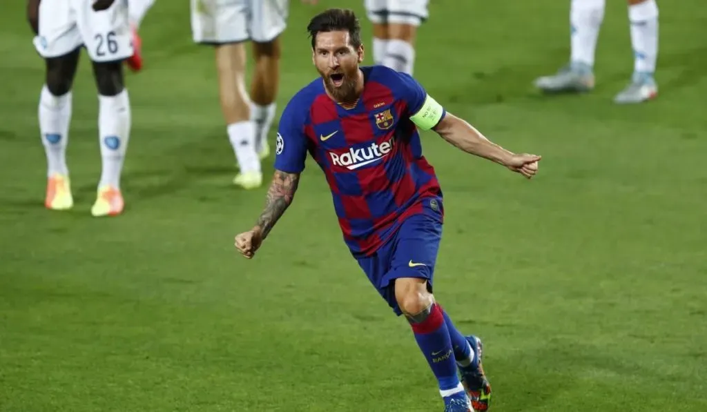 Messi festeja uno de sus goles para eliminar a Napoli por los octavos de la Champions 2020: IMAGO