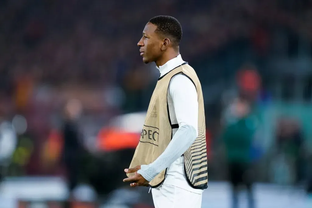 Pervis Estupiñán comenzó como suplente en uno de los partidos más importantes de la historia del Brighton. (Foto: IMAGO)