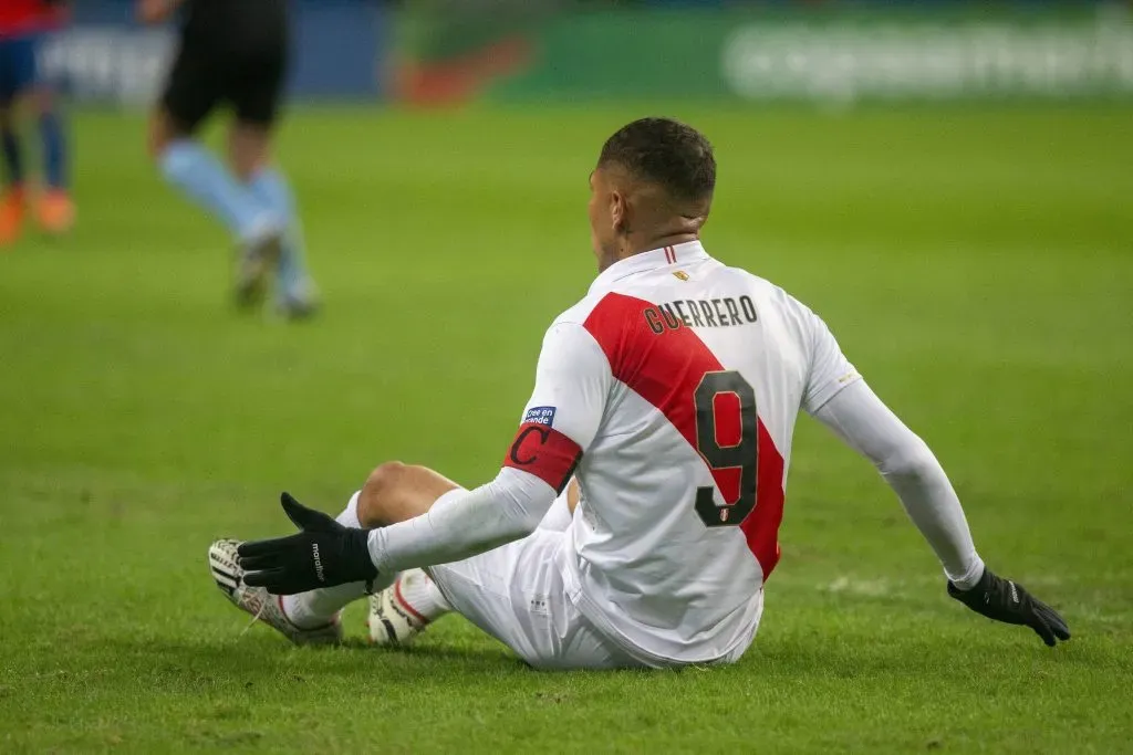 Paolo Guerrero jugando la Copa América. (Foto: IMAGO).
