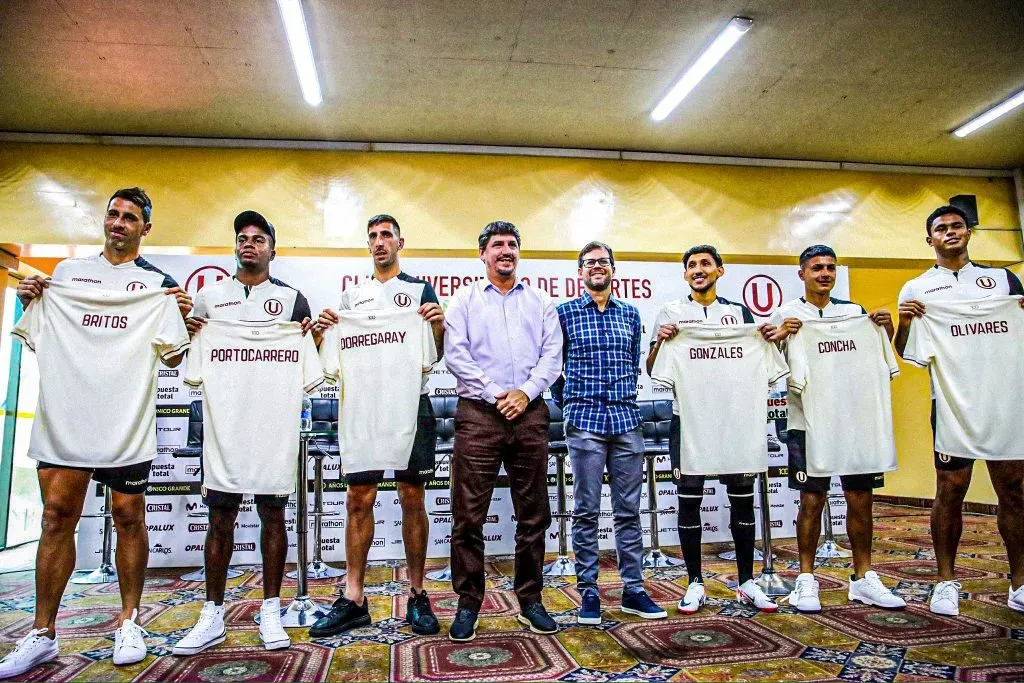 Presentación de refuerzo en Universitario. (Foto: Twitter).