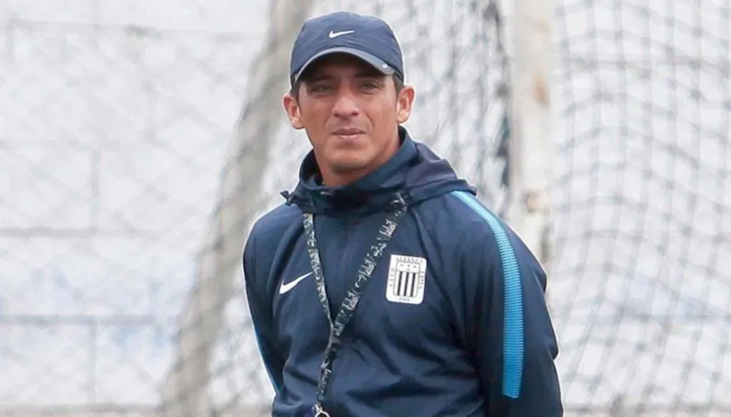 Chicho Salas como técnico de Alianza. (Foto: Alianza Lima Prensa)