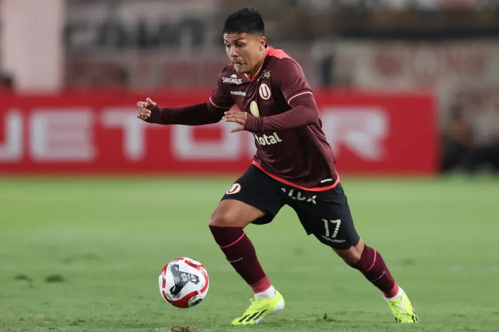 Concha jugando para Universitario. (Foto: Universitario Prensa)