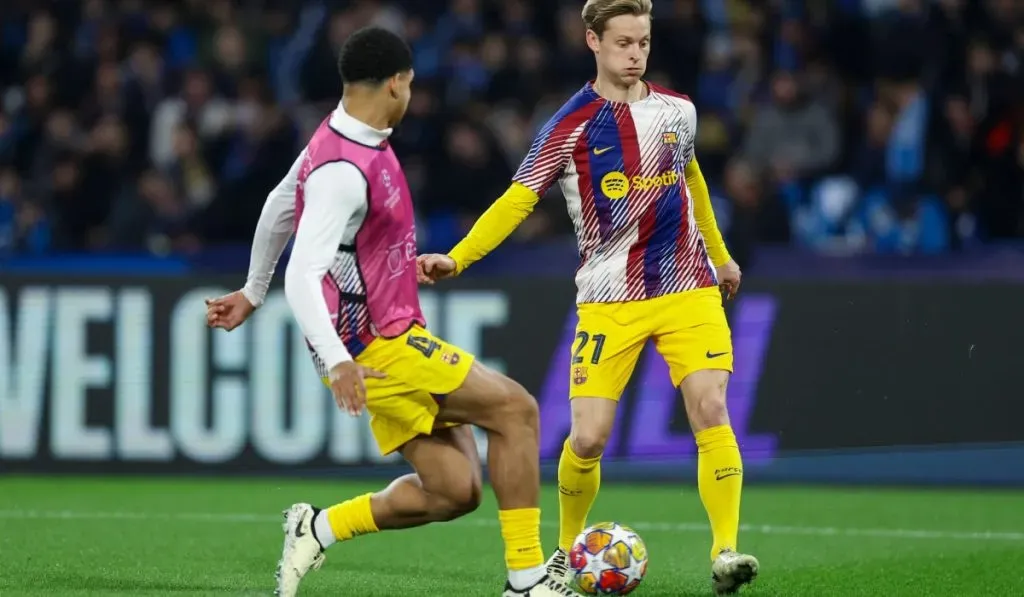 Ronald Araújo y Frenkie De Jong, a una amarilla de perderse la vuelta con PSG: IMAGO