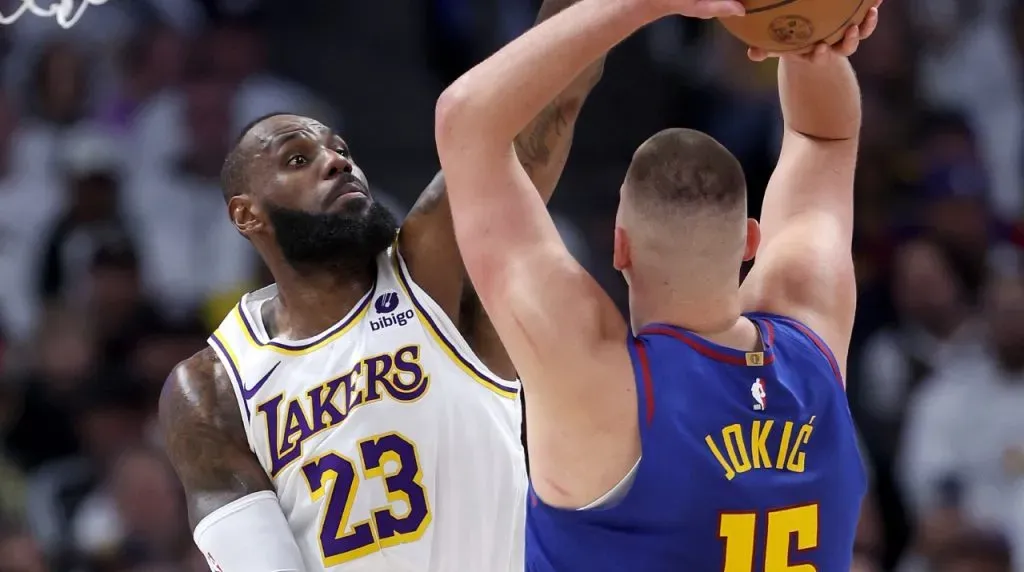 LeBron James y Nikola Jokic. (Foto: Getty Images)
