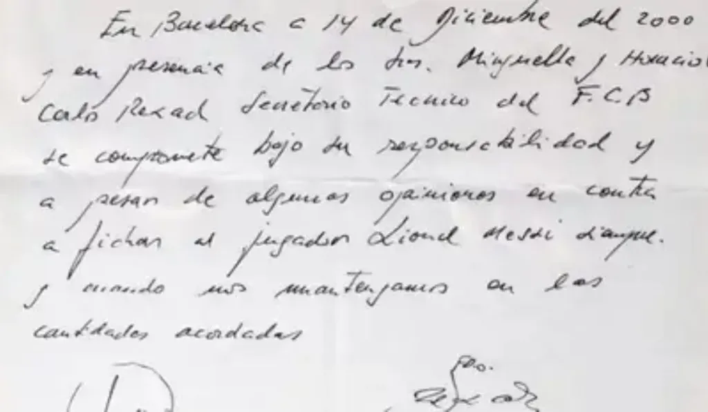 Texto de la servilleta donde Messi cerró su llegada a Barcelona: TW