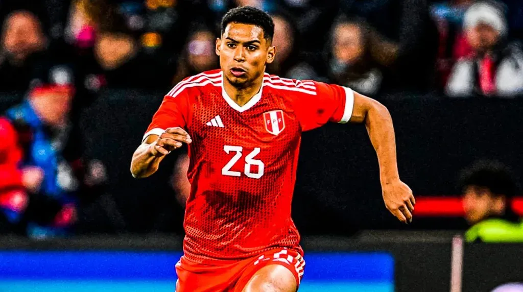 López jugando para Perú. (Foto: Selección de Perú Prensa)