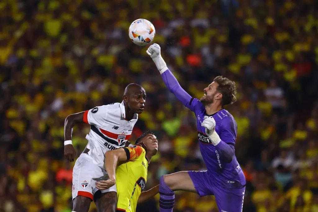 Robert Arboleda contribuyó en el segundo gol de Sao Paulo. (Foto: GettyImages)
