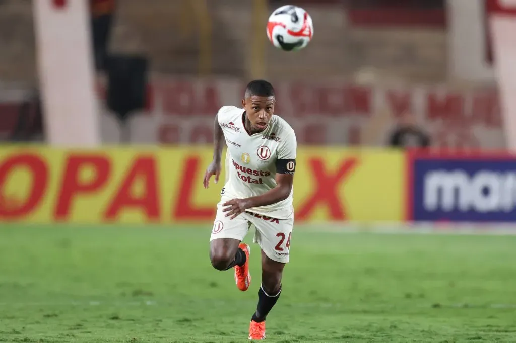 Andy Polo jugando para Universitario. (Foto: IMAGO)