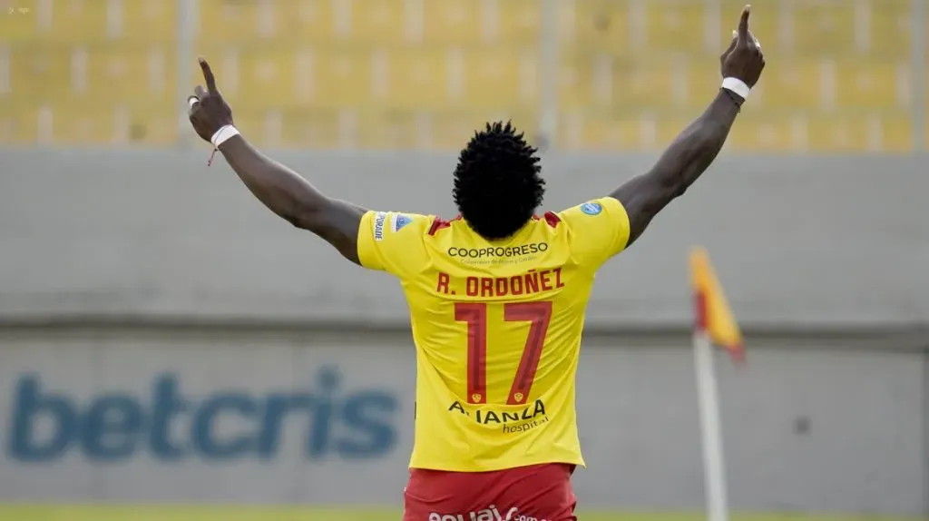 Roberto Ordóñez salió campeón con Aucas en la temporada 2022. (Foto: API)