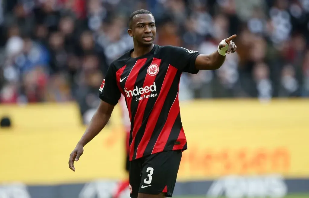 William Pacho tuvo una gran temporada en la Bundesliga. (Foto: Imago)