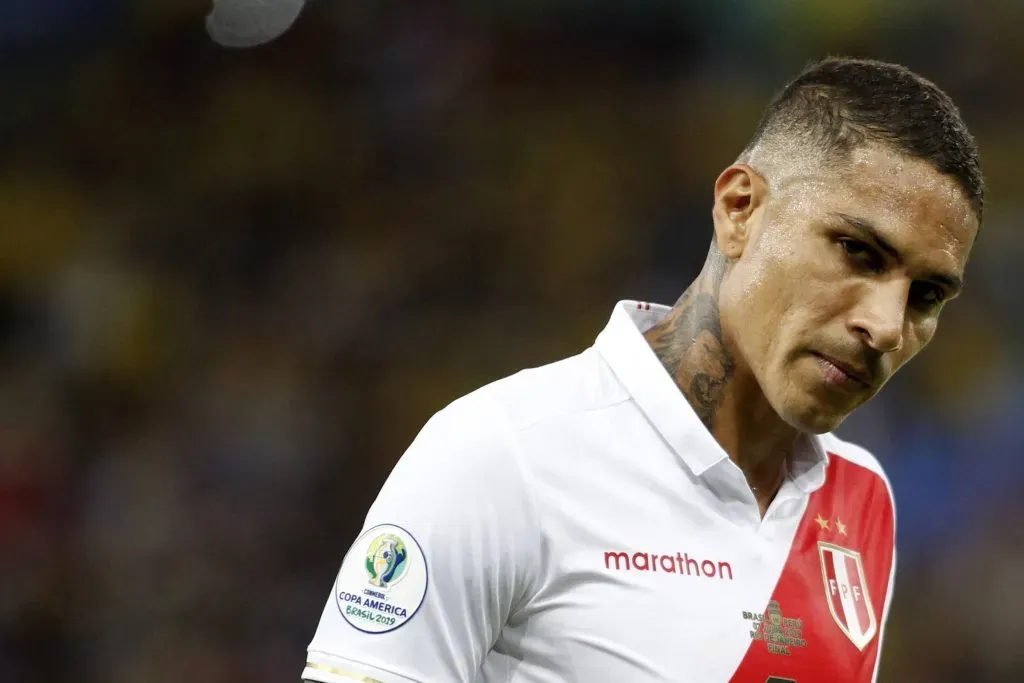 Le robaron a Paolo Guerrero. (Foto: IMAGO)