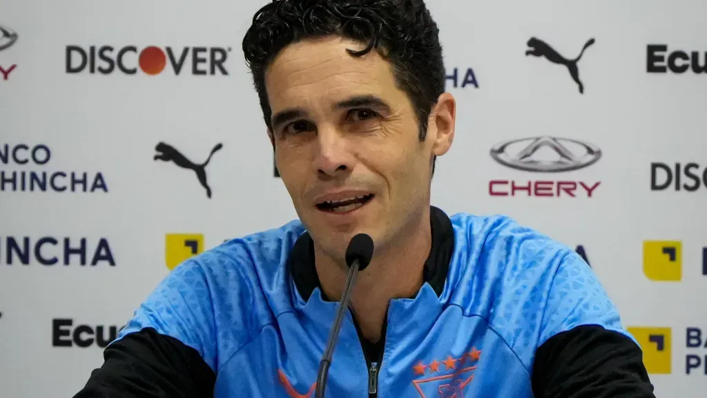 El DT español fue muy criticado en Liga de Quito y están buscando su reemplazo. Foto: LDUQ.