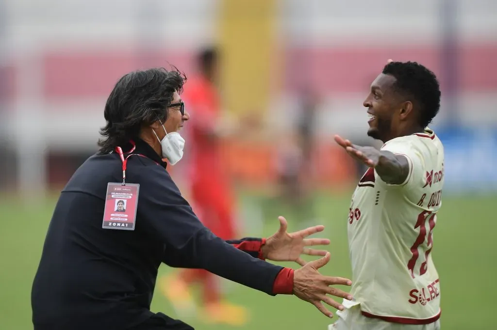 Comizzo y Quintero en Universitario. (Foto: IMAGO)