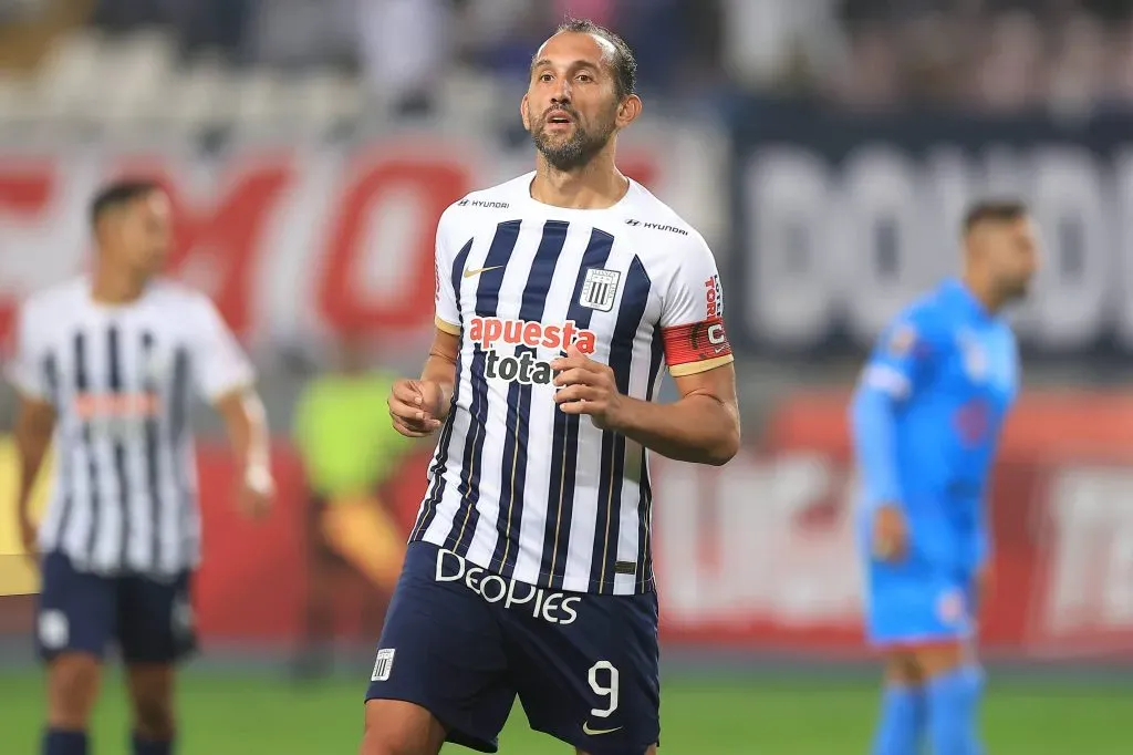Hernán Barcos en Alianza Lima este Torneo Clausura 2024. (Foto: IMAGO).
