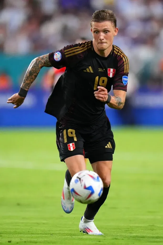 Oliver Sonne jugando contra Argentina. (Foto: IMAGO).