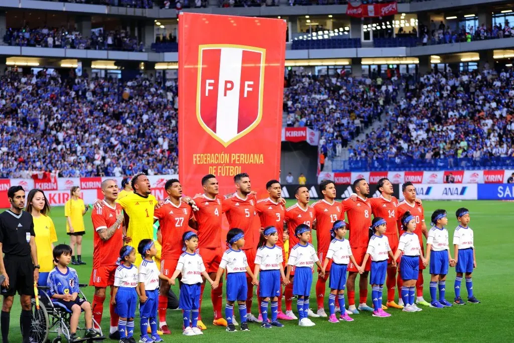 Selección Peruana jugando contra Japón. (Foto: IMAGO).