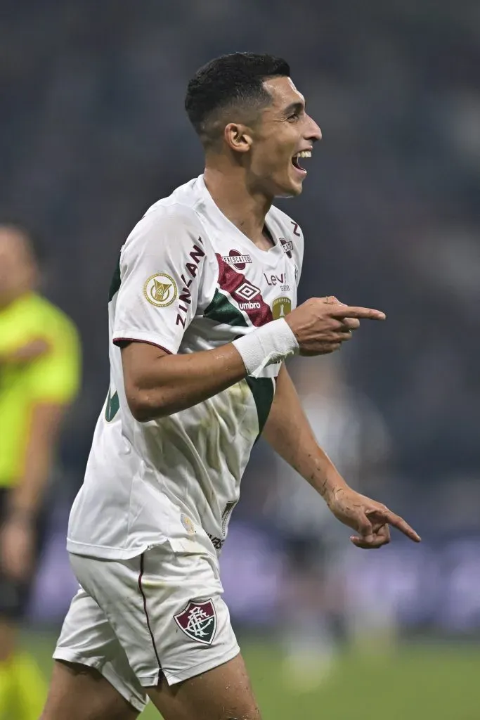 Kevin Serna celebrando su gol contra Atlético Mineiro. (Foto: Getty).