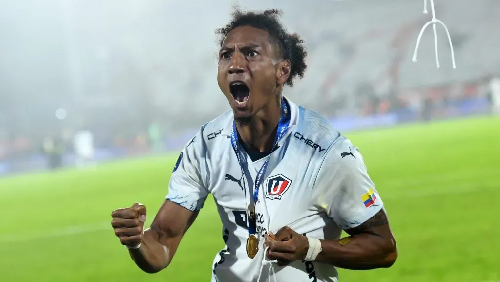 José ‘Choclo’ Quinteros, celebrando con Liga de Quito la Copa Sudamericana 2023. Foto: IMAGO.