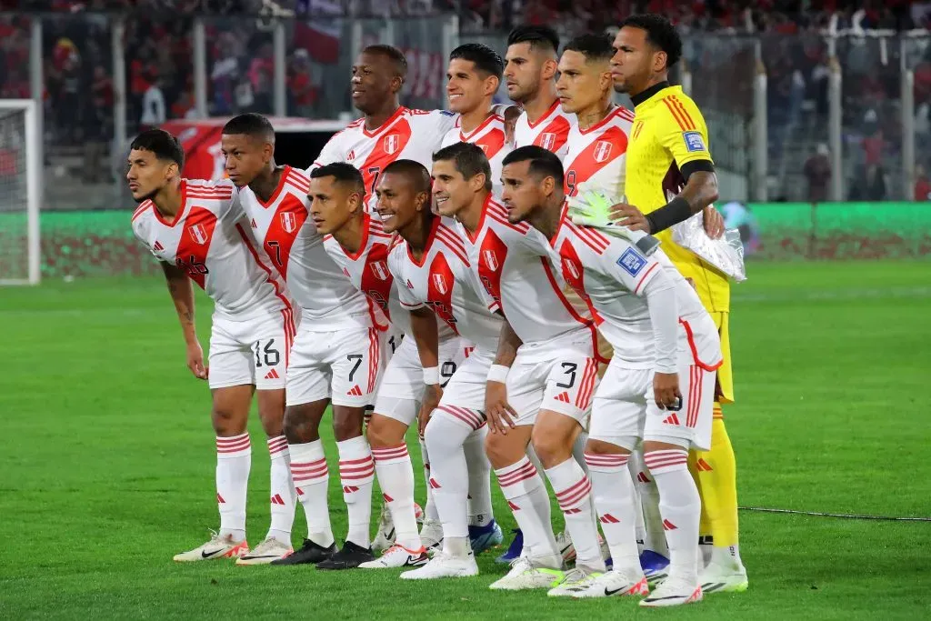 Perú formando contra Chile. (Foto: IMAGO).