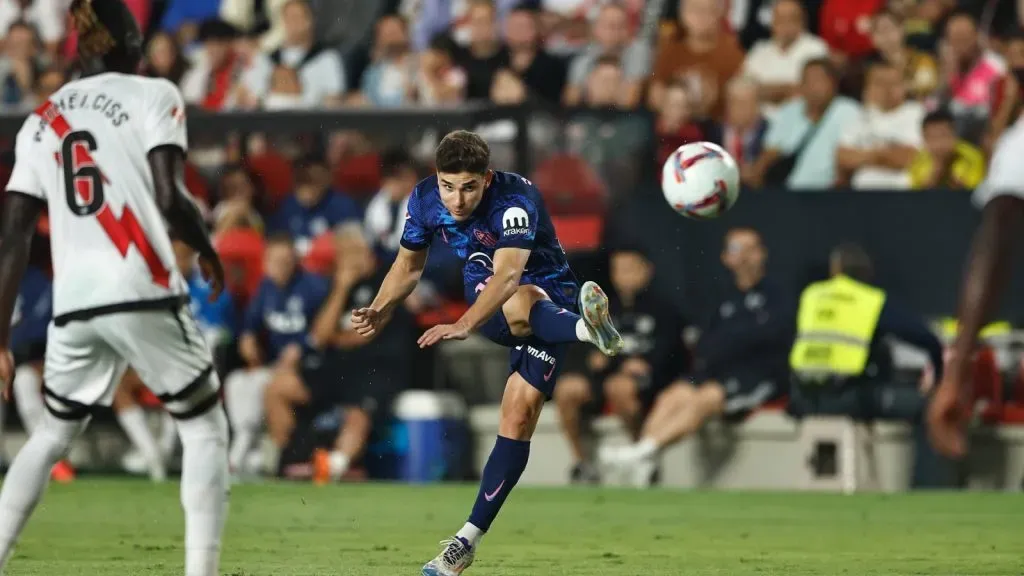 El travesaño evitó el gol de Julián Álvarez ante Rayo Vallecano: IMAGO