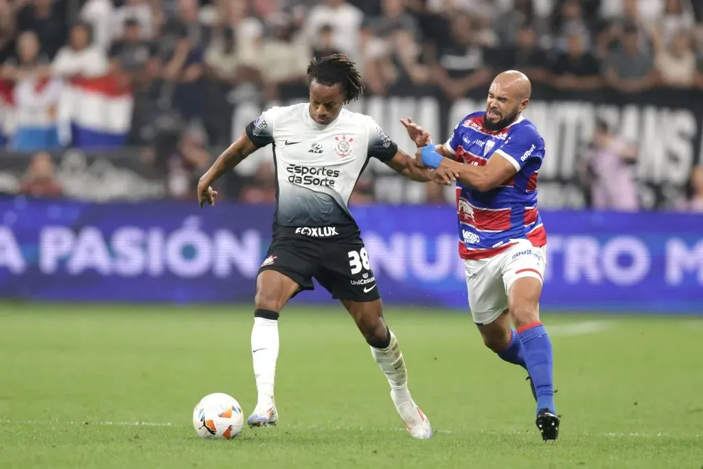André Carrillo contra Fortaleza. (Foto: IMAGO).