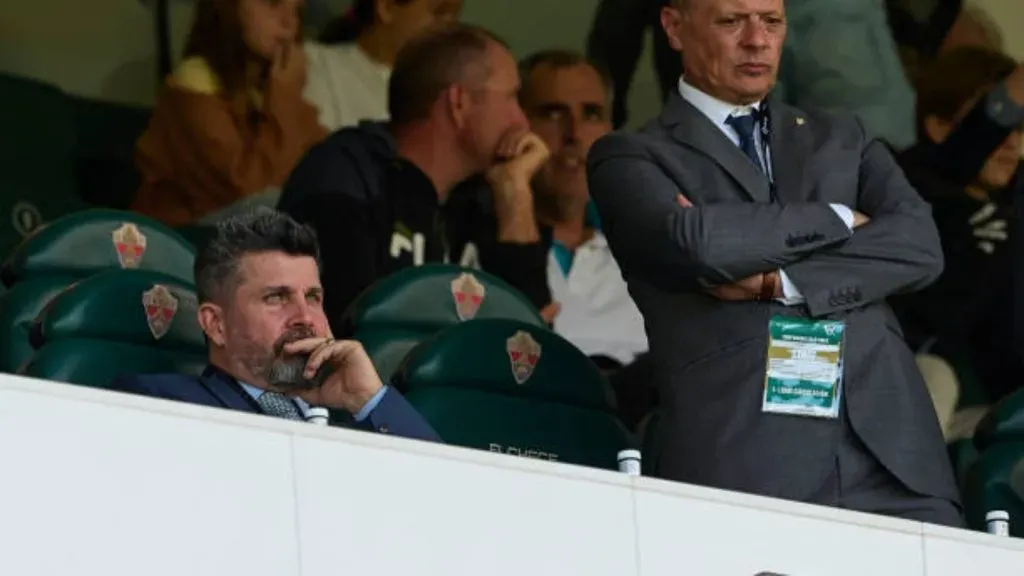 Elche, propiedad de Christian Bragarnik, marcha segundo en la B antes de recibir a Simeone: GETTY