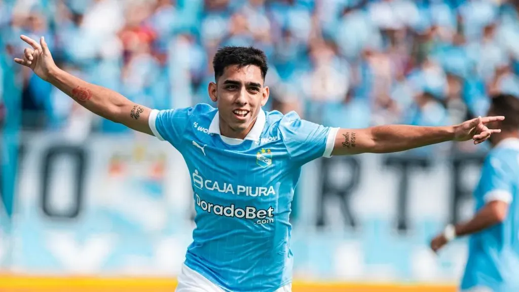 Misael Sosa es uno de los fichajes de Sporting Cristal para 2025. (X @ClubSCristal)