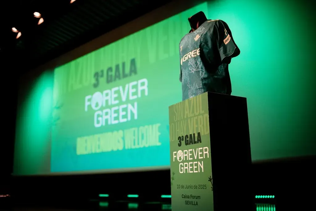 La camiseta que usó Betis ante Real Sociedad, confeccionada a partir del uso de algas marinas.