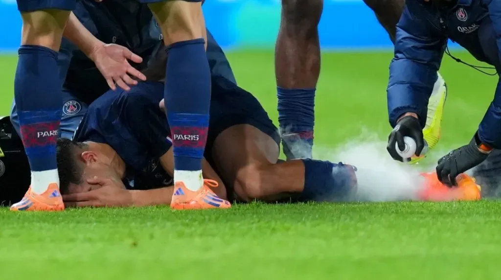 Así quedó Hakimi tras la patada que le dio Luis Díaz. (Foto: Getty Images)