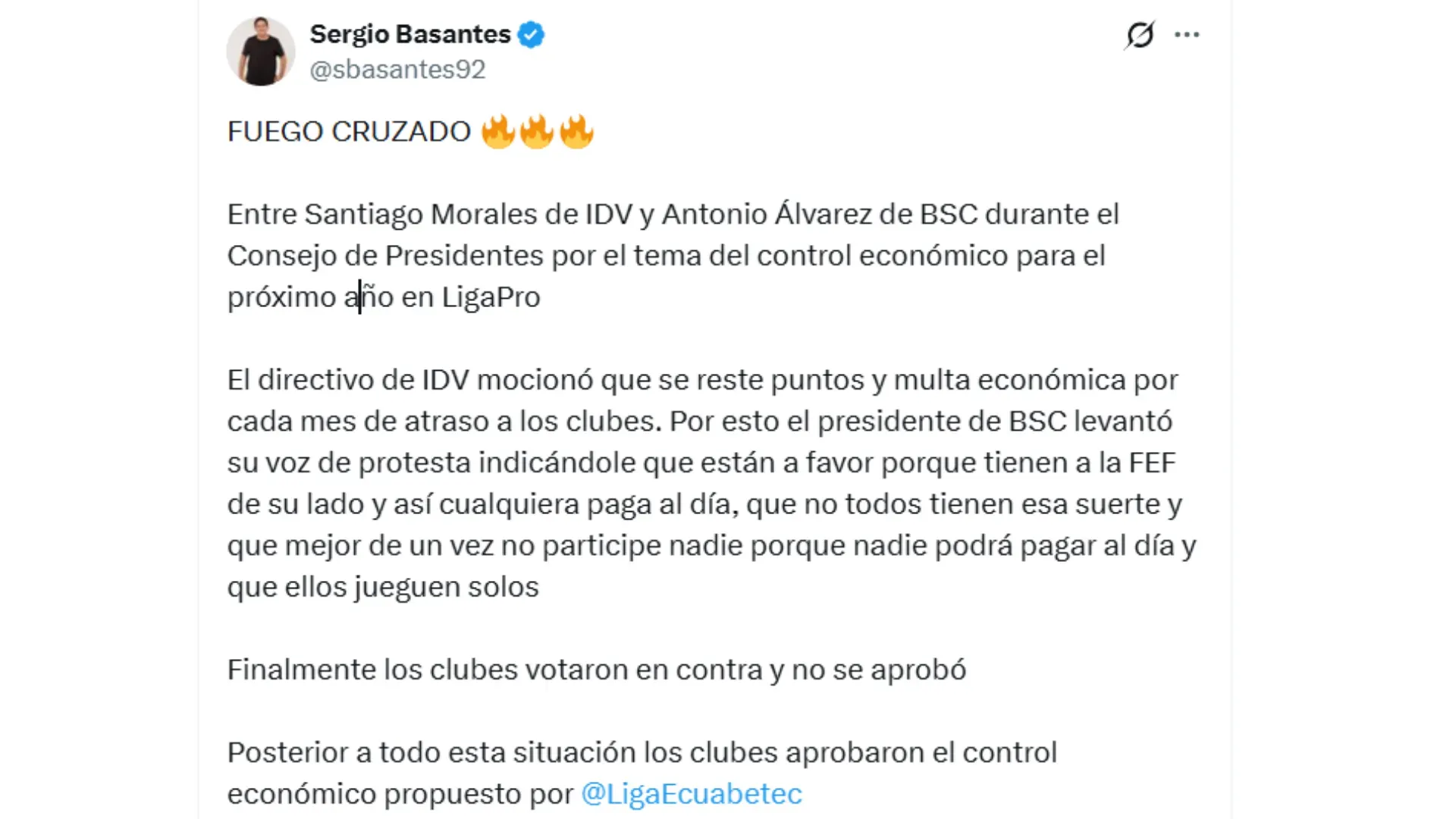 Así fue la pelea entre IDV y Barcelona SC. (Captura de pantalla)