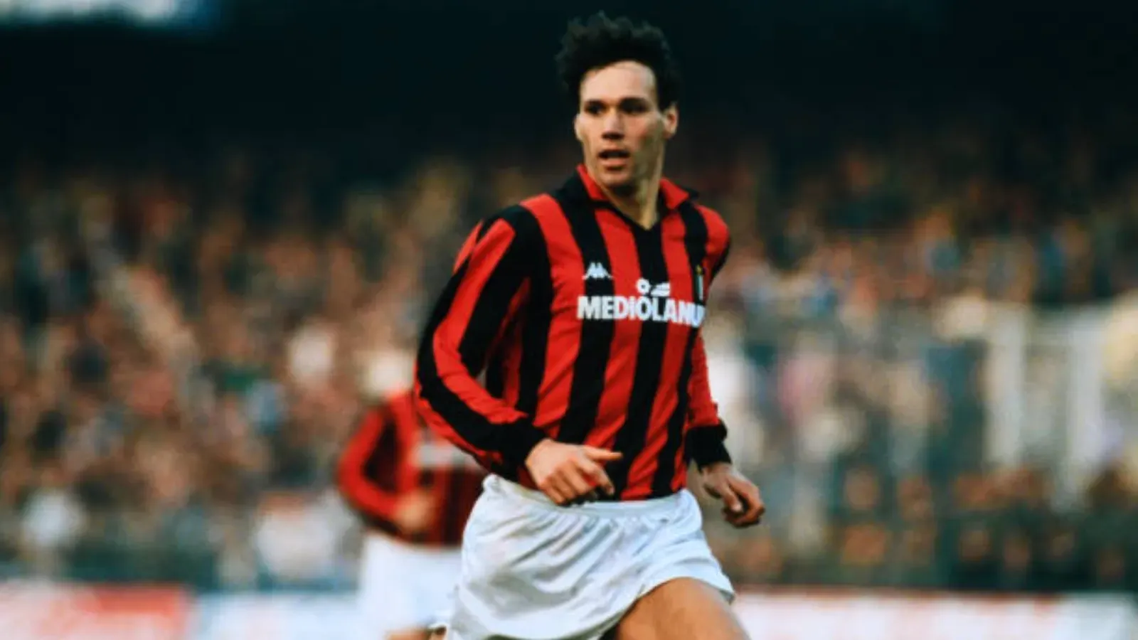 Van Basten no ve comparaciones entre Messi y CR7: GETTY