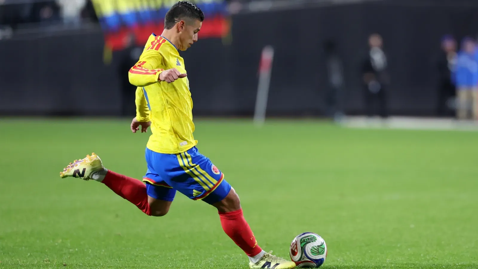 James no tiene minutos desde el 18 de noviembre del 2025: GETTY