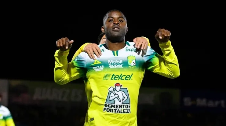 Joel Campbell llegaría a Monterrey. (Imago 7)