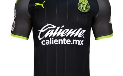 Playera de visita de Chivas. (Puma)