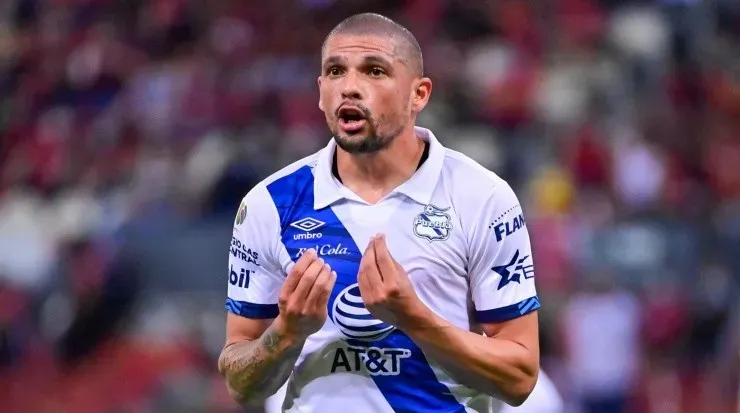 Segovia vio la roja ante Rayados. (Imago 7)