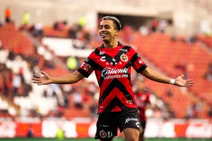 Lucas 'Tití' Rodríguez con Xolos