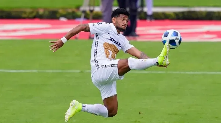 El mediocampista de Pumas tuvo un muy mal juego.(Imago 7)