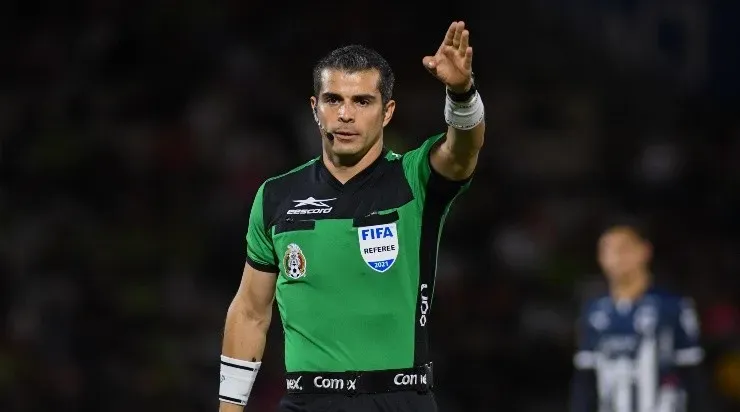 Silbante para Toluca – Pumas. (Imago 7)