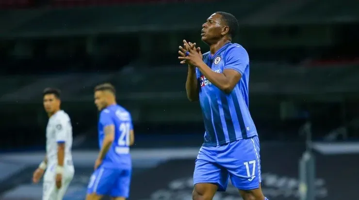 ¿Bryan Angulo se marcha del Azul? (Getty)