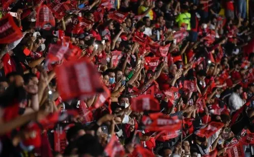 Fanáticos del Atlas en las gradas del Estadio Jalisco (Imago 7)