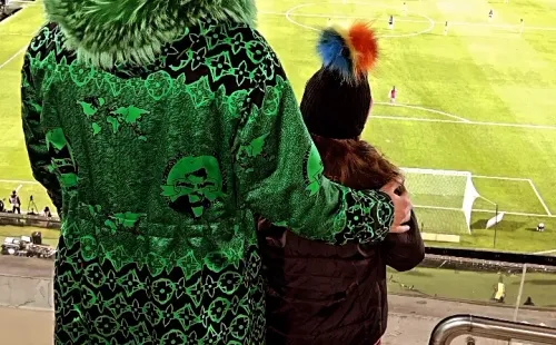 El excéntrico atuendo de Gignac. (@10apg)