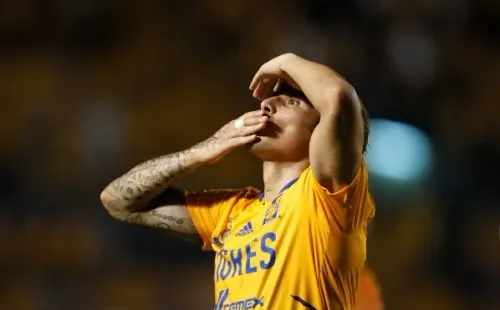 Carlos Salcedo se venderá por 3.5 o 2 millones de dólares (Imago 7)