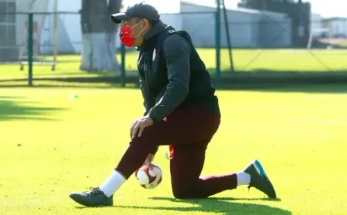 Nacho Ambriz quiere a otro zaguero central (Toluca)