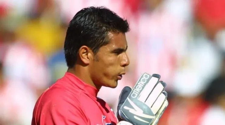 Luego de tres años con el azulcrema, pasó al Guadalajara en 1999. (JAM Media)