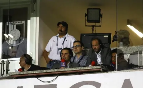 Martinoli, García y Campos en plena transmisión (Imago 7)