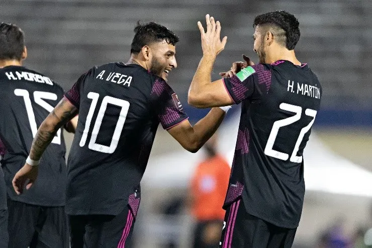 Vega y Martín en la victoria sobre Jamaica (Imago 7)