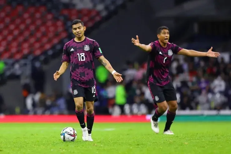 Pineda lleva 43 partidos con el Tri desde su debut en 2016 (Imago 7)